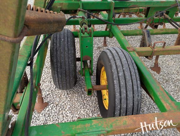 Photo of 1990 John Deere 960