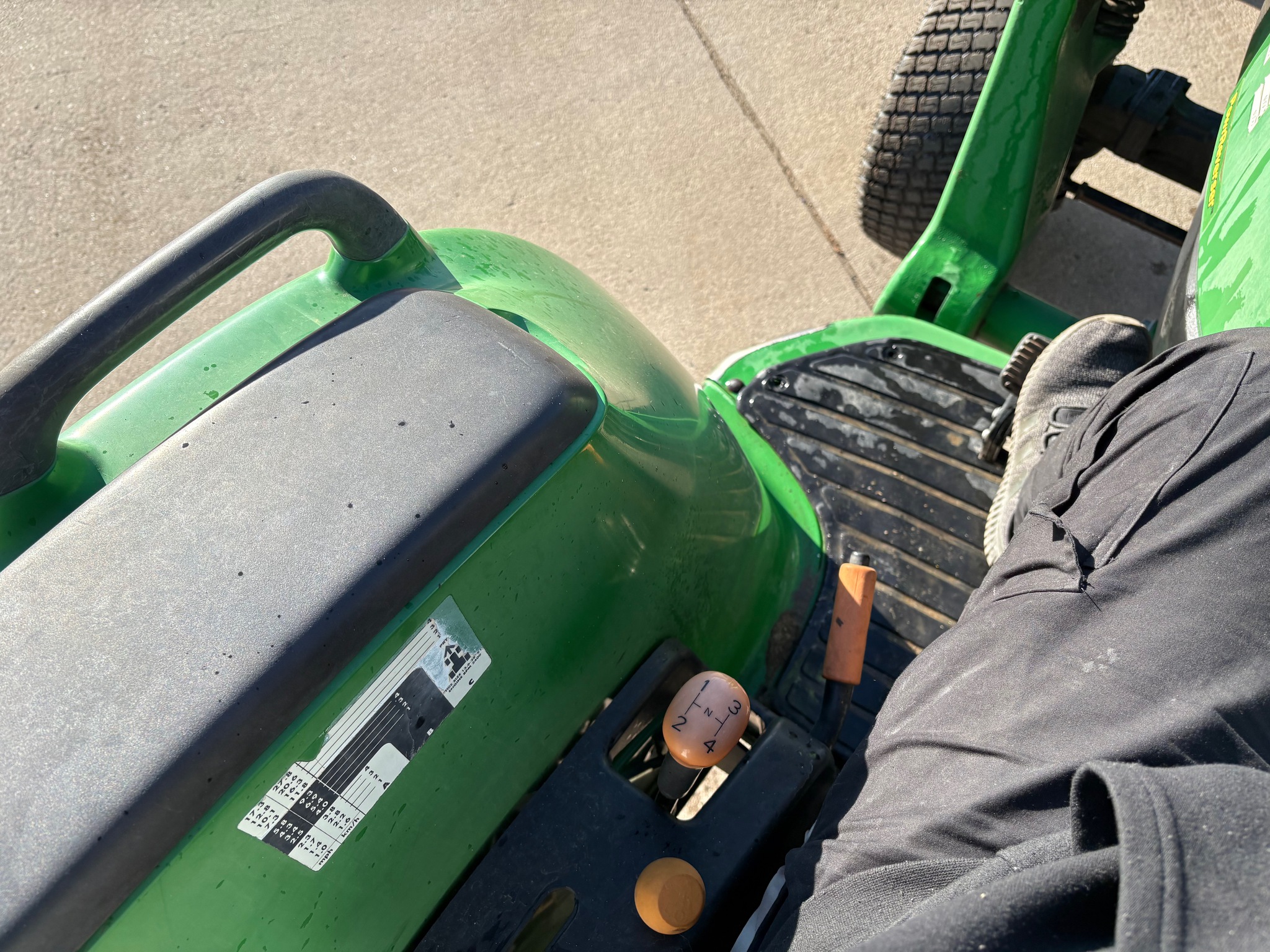 2007 John Deere 4520 Image 9