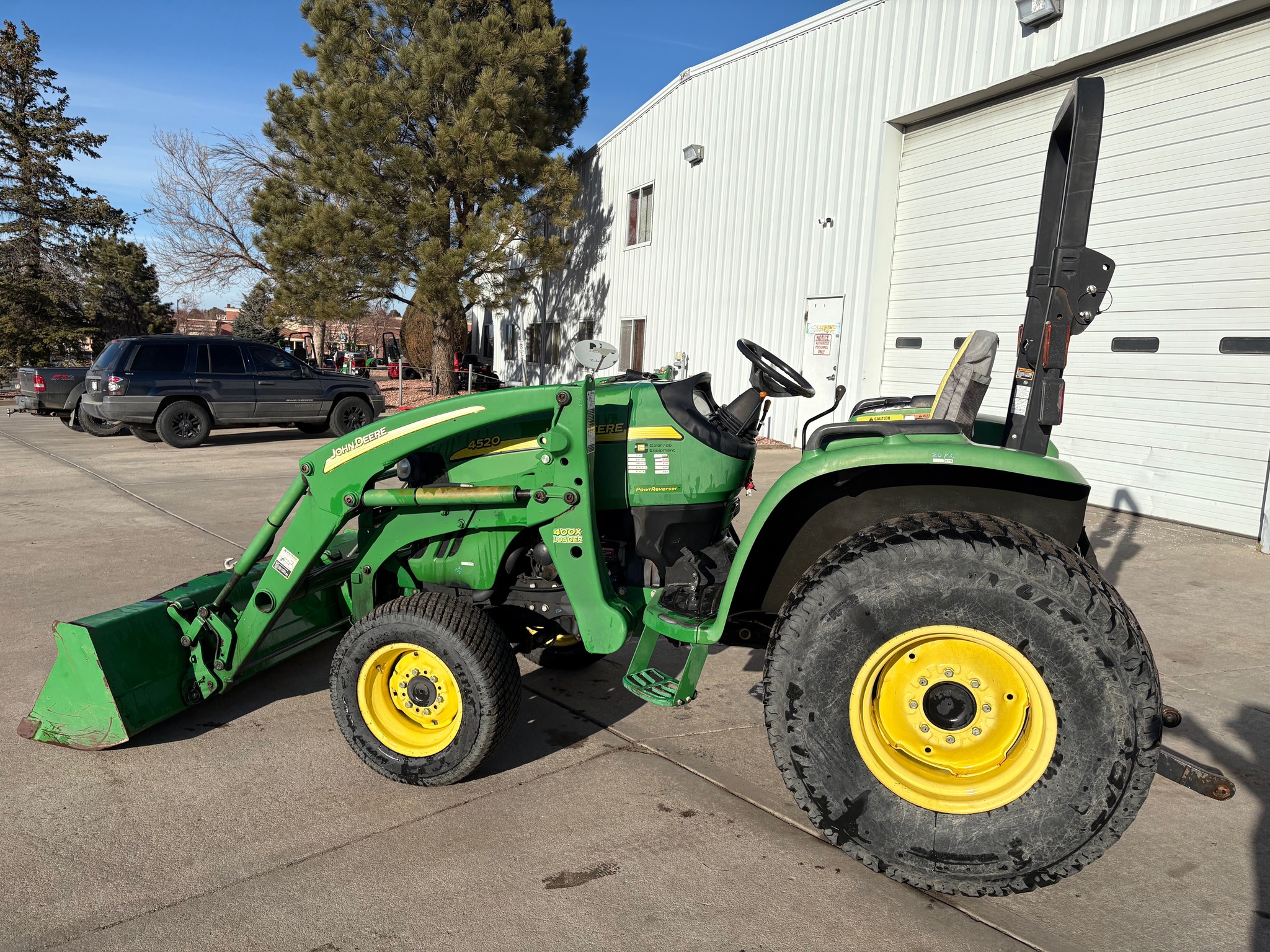 2007 John Deere 4520 Image 2