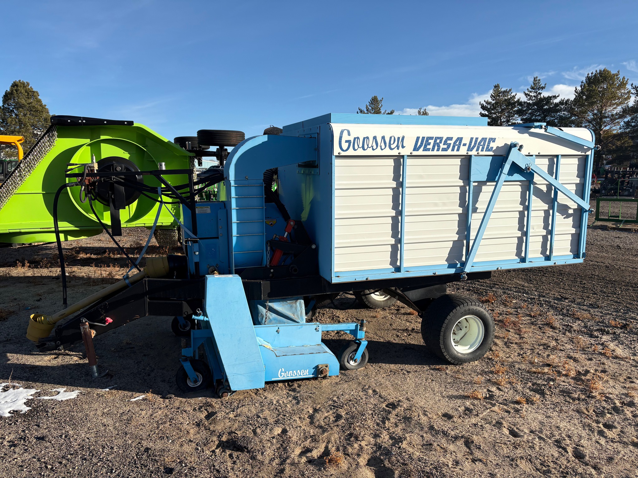 Harper VV1 VERSA VAC Image 1