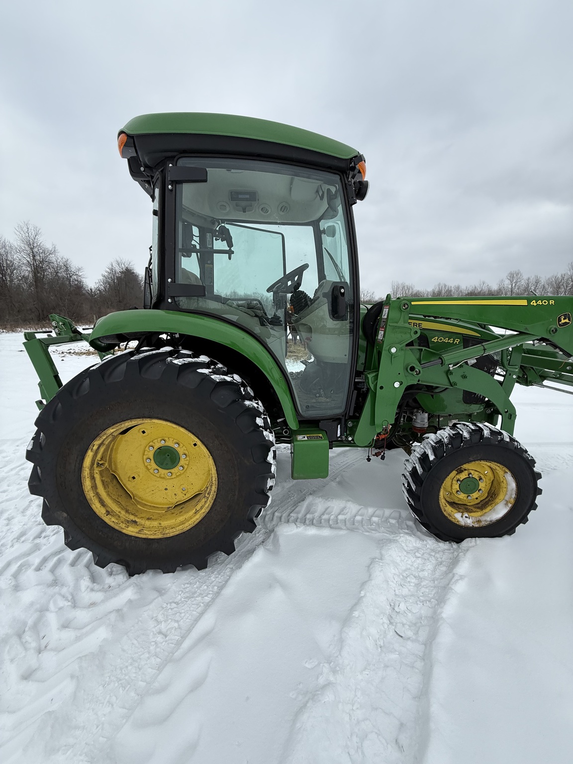 2022 John Deere 4044R