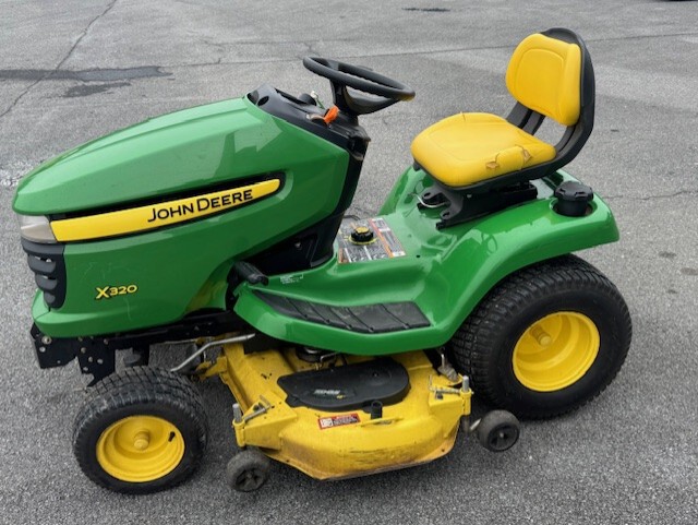2011 John Deere X320