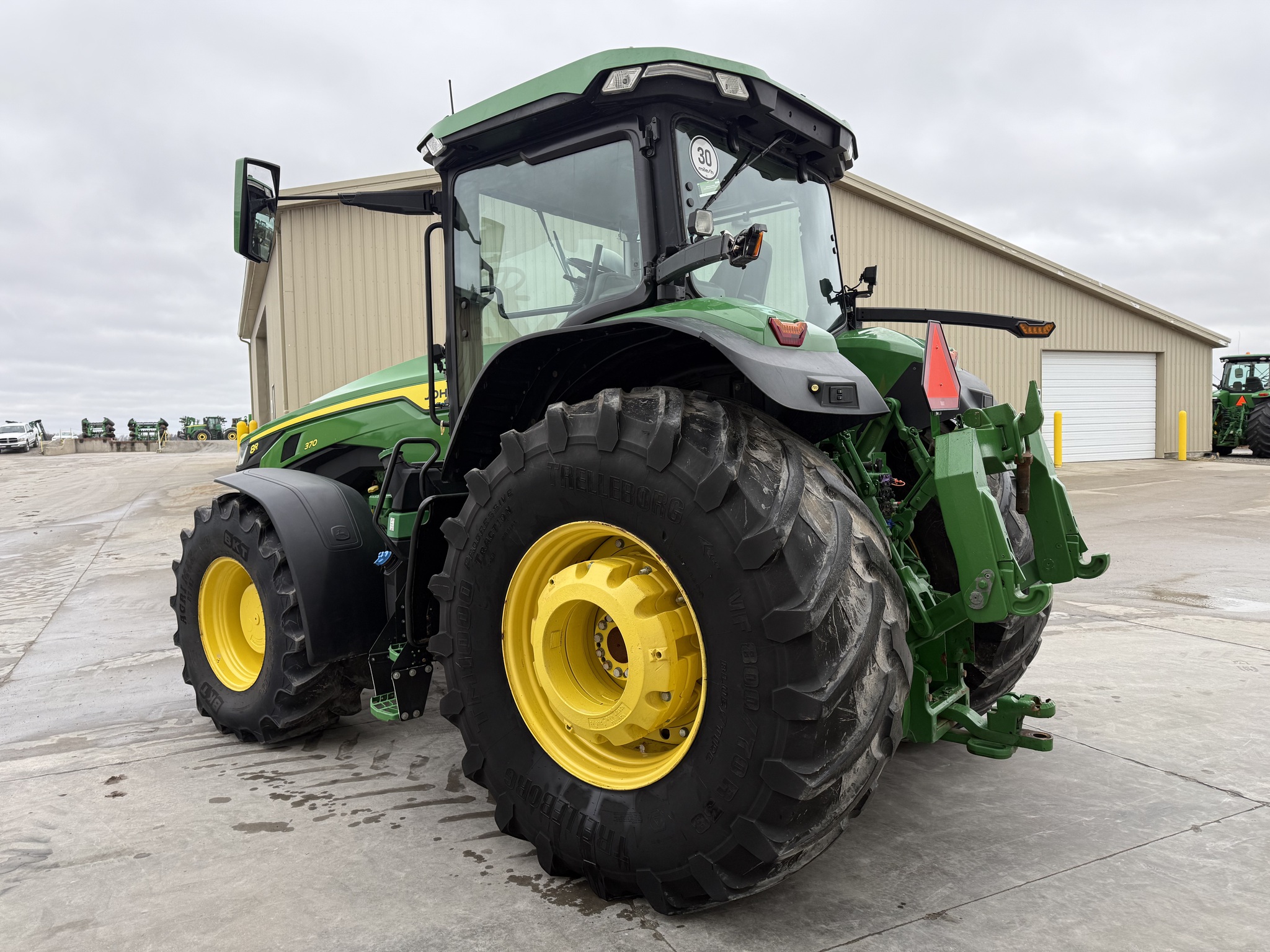 2023 John Deere 8R 370 Image 5