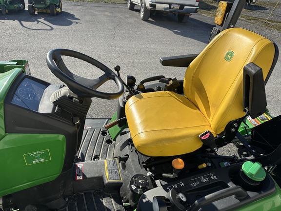 2023 John Deere 1025R