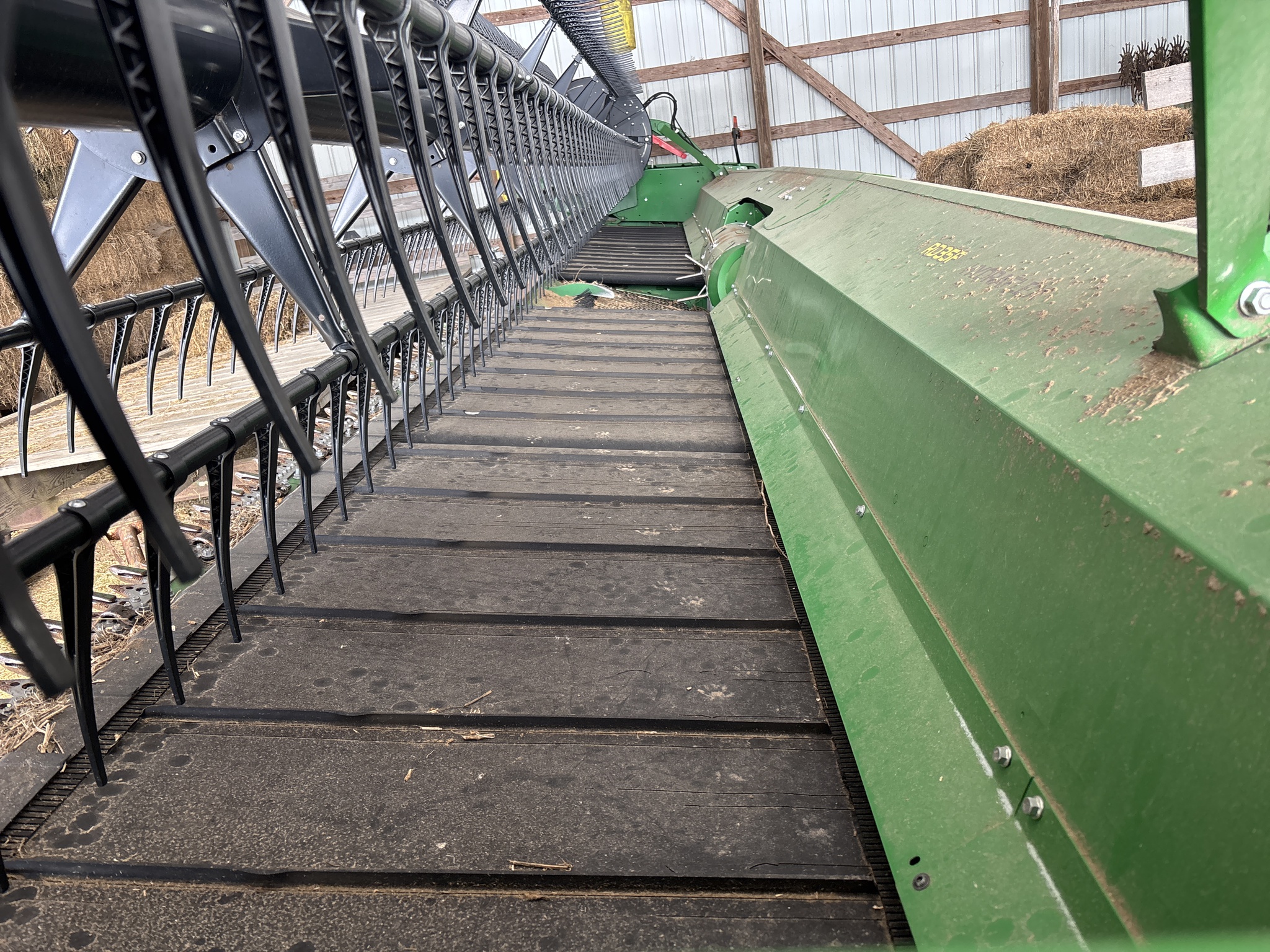 Used 2021 John Deere RD35F Combine Platforms at Koenig Equipment in Urbana, OH - PhotoXL3