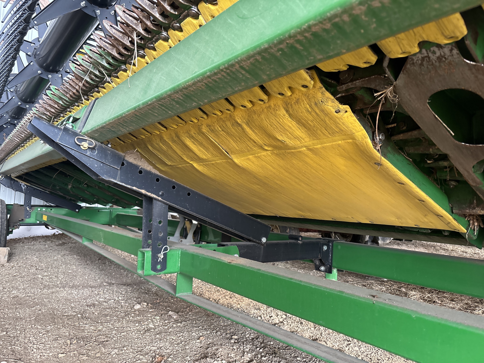 Used 2021 John Deere RD35F Combine Platforms at Koenig Equipment in Urbana, OH - PhotoXL6