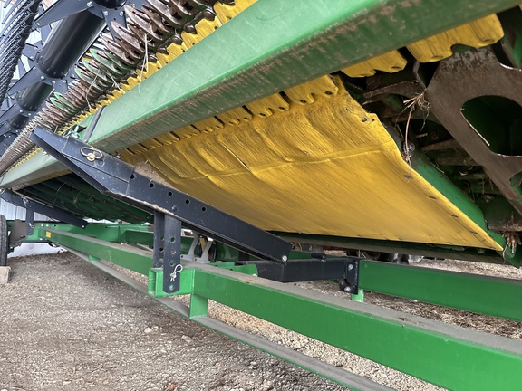 Used 2021 John Deere RD35F Combine Platforms at Koenig Equipment in Urbana, OH - Photo6