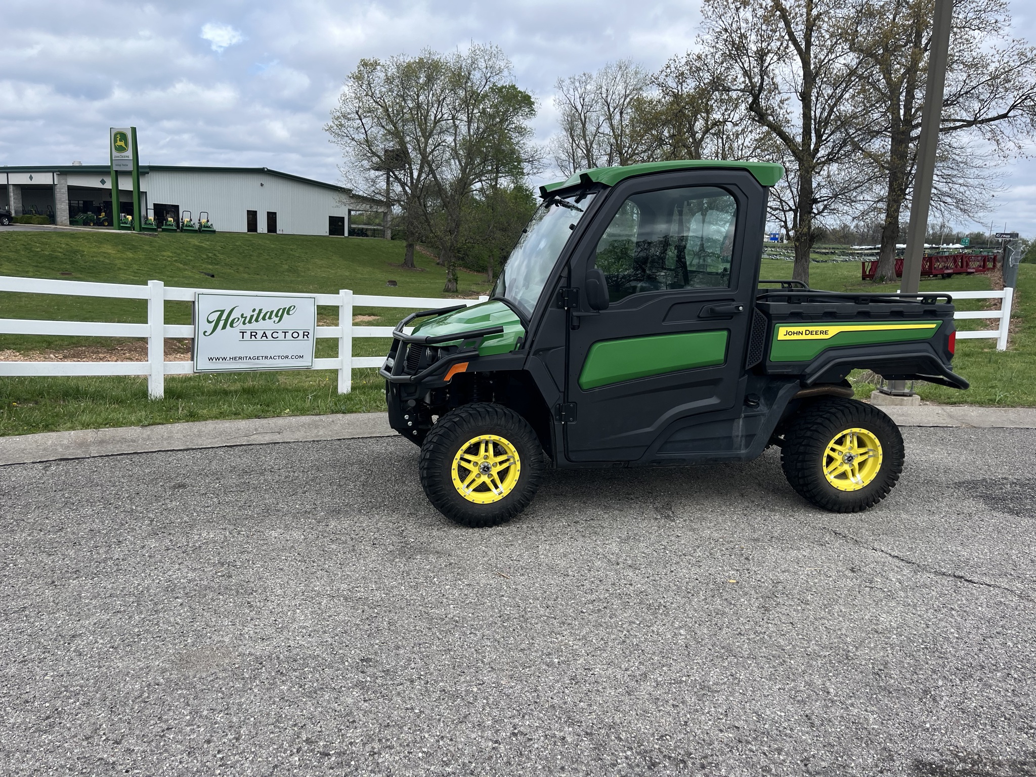  2025 John Deere XUV 845R Premium Cab at Heritage Tractor in Lebanon, MO