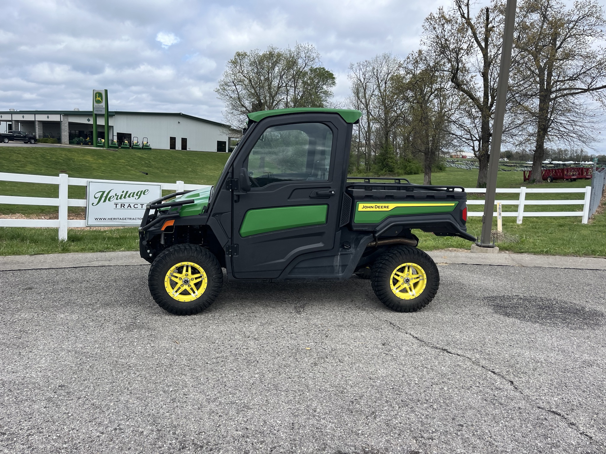  2025 John Deere XUV 845R Premium Cab at Heritage Tractor in Lebanon, MO