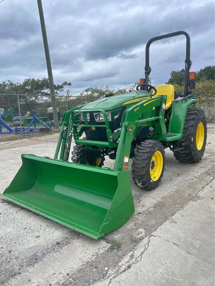 2025 John Deere 3038E Image 1