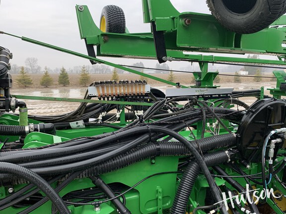 Photo of 2023 John Deere 1775NT