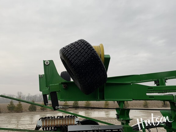 Photo of 2023 John Deere 1775NT