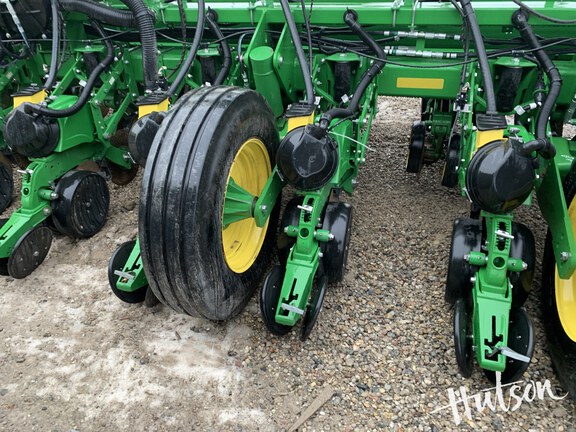 Photo of 2023 John Deere 1775NT