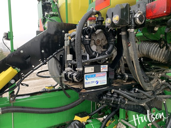 Photo of 2023 John Deere 1775NT