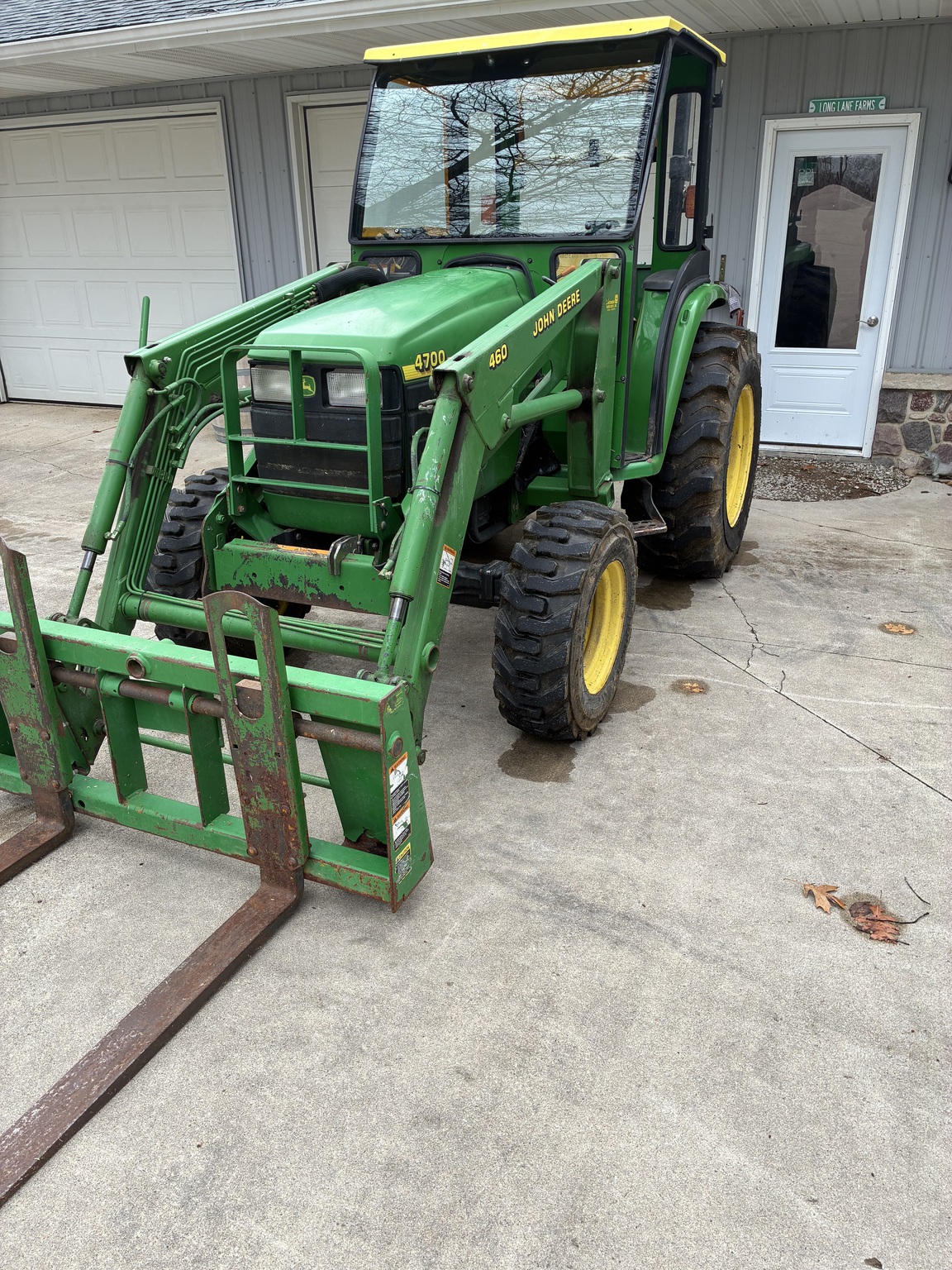 2000 John Deere 4700 Image 1