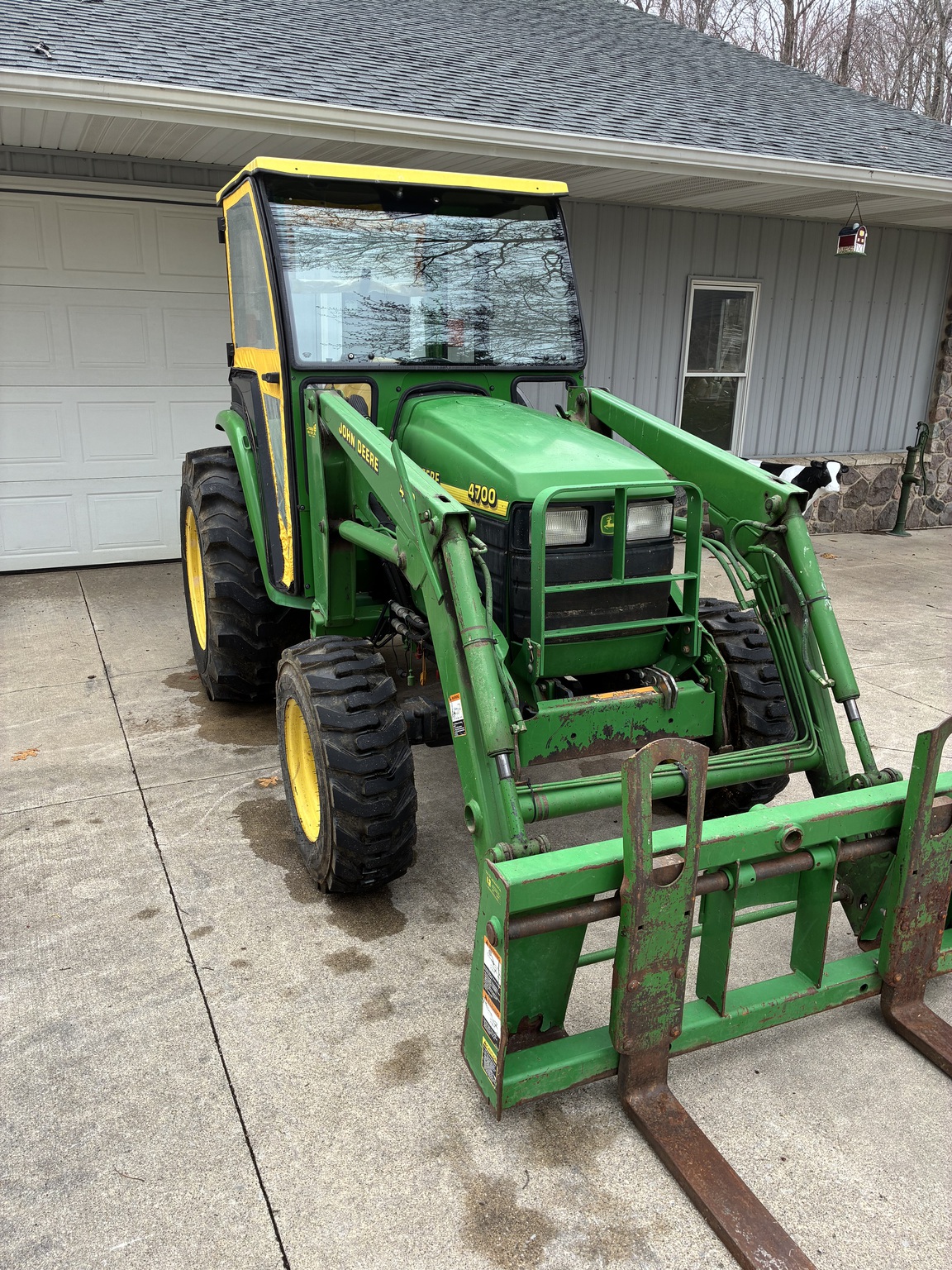 2000 John Deere 4700 Image 2