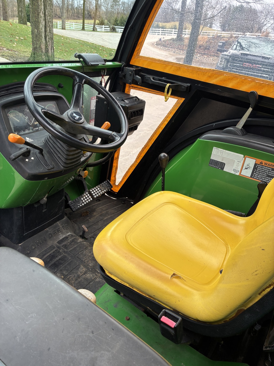 2000 John Deere 4700 Image 10