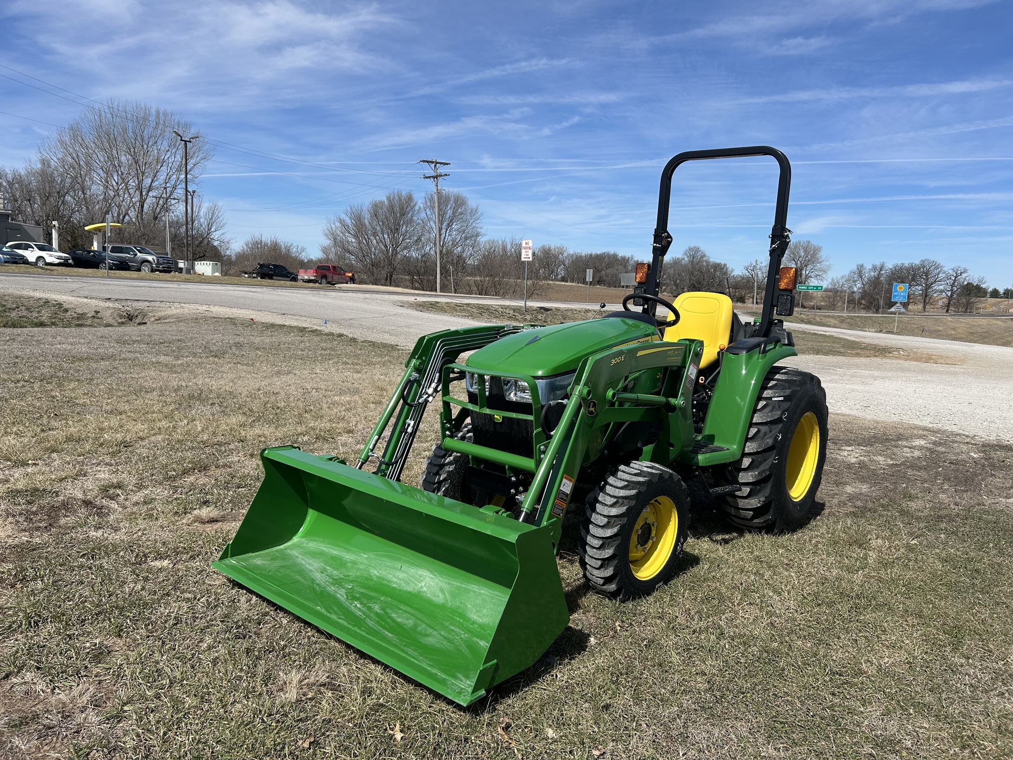  2025 John Deere 3032E at Heritage Tractor in Seneca, KS