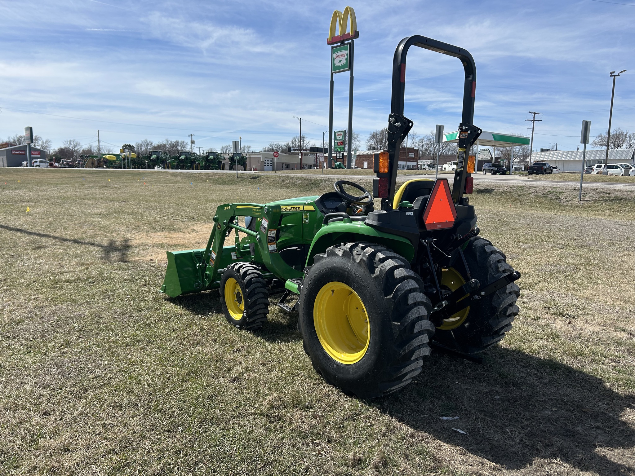  2025 John Deere 3032E at Heritage Tractor in Seneca, KS
