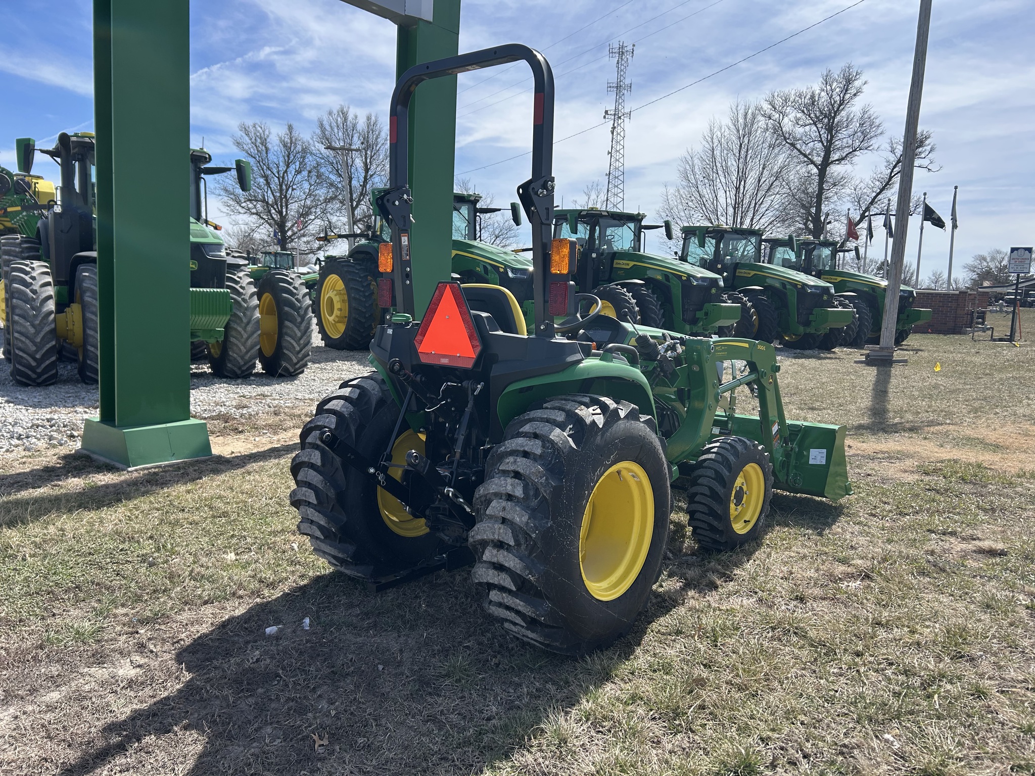  2025 John Deere 3032E at Heritage Tractor in Seneca, KS