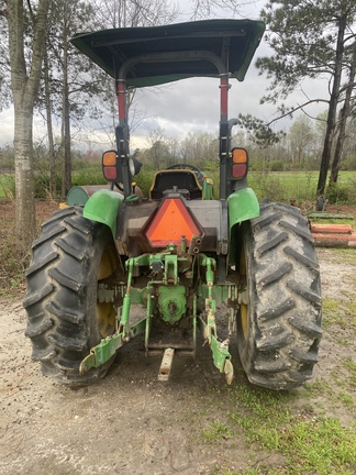 2015 John Deere 5075E Photo 4