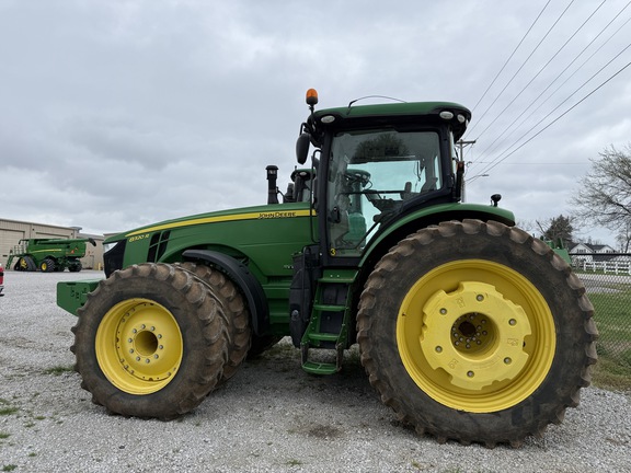 Photo of 2016 John Deere 8320R