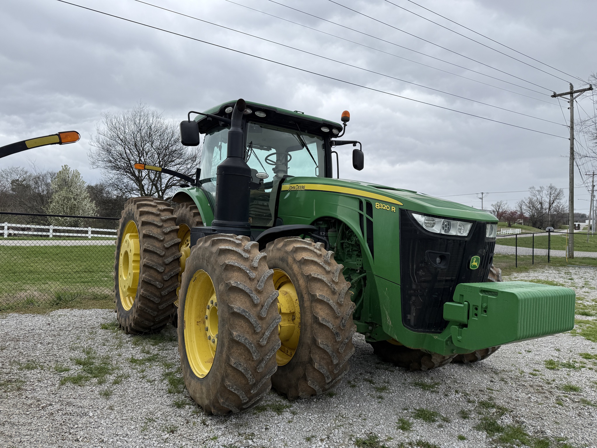 2016 John Deere 8320R