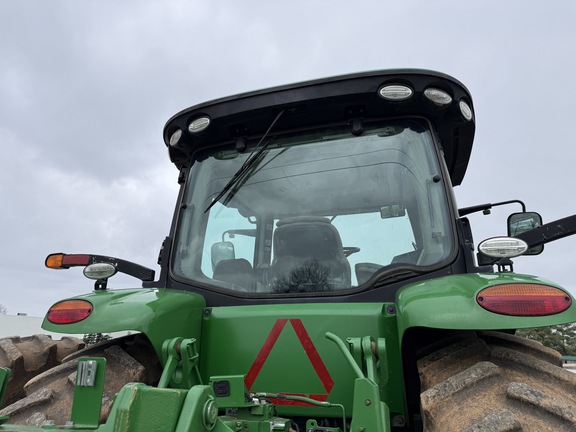 Photo of 2016 John Deere 8320R