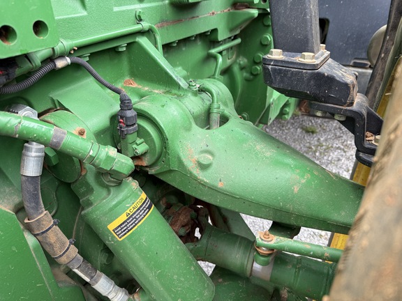 Photo of 2016 John Deere 8320R