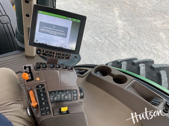 Photo of 2016 John Deere 8320R