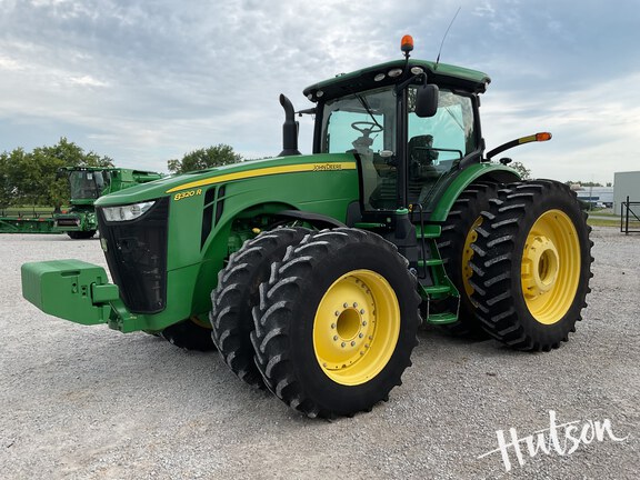 Photo of 2016 John Deere 8320R
