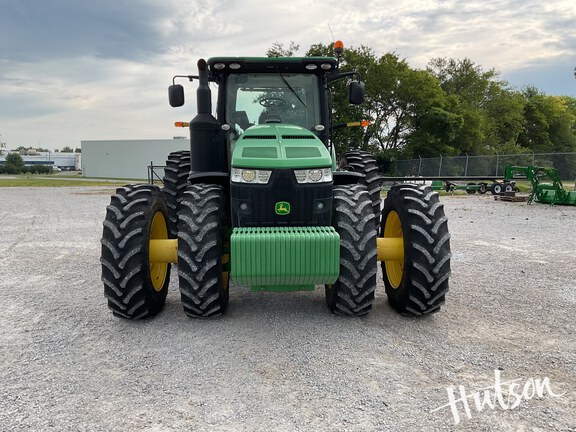 Photo of 2016 John Deere 8320R