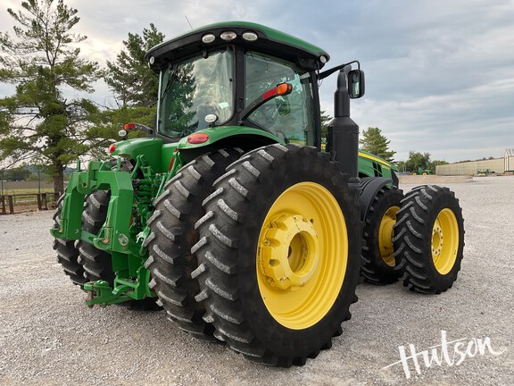 Photo of 2016 John Deere 8320R
