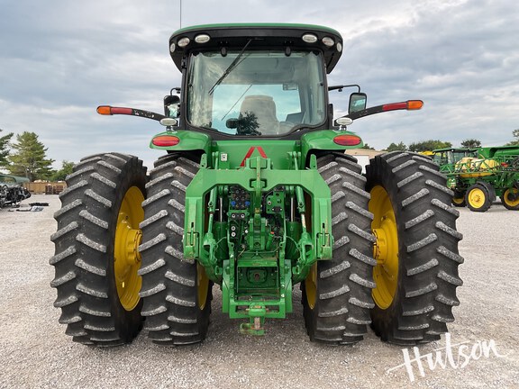 Photo of 2016 John Deere 8320R