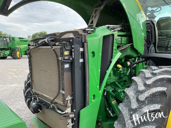 Photo of 2016 John Deere 8320R
