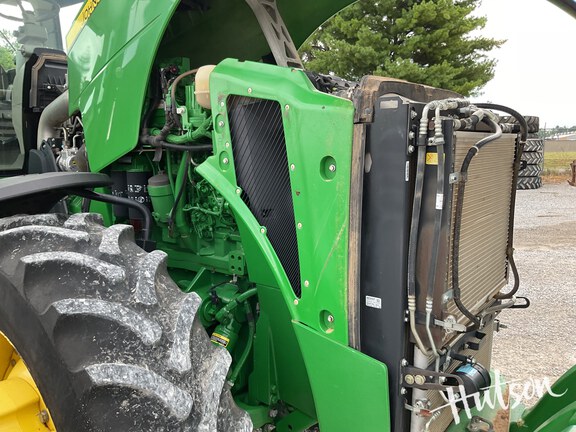 Photo of 2016 John Deere 8320R