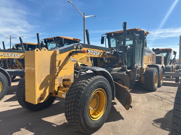 Photo of a 2018 John Deere 772G