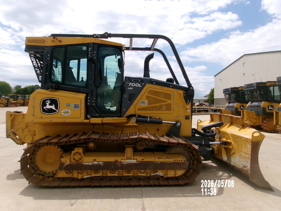 Photo of a 2024 John Deere 700L