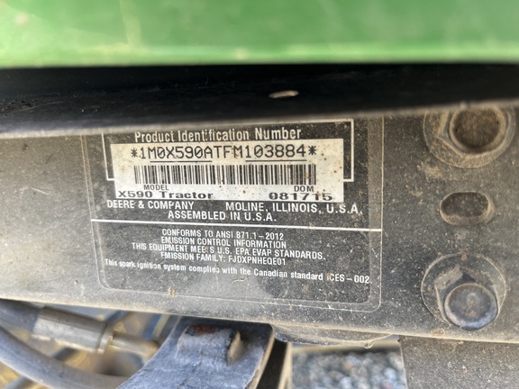 2015 John Deere X590 - Photo25