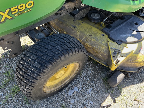 2015 John Deere X590 - Photo10