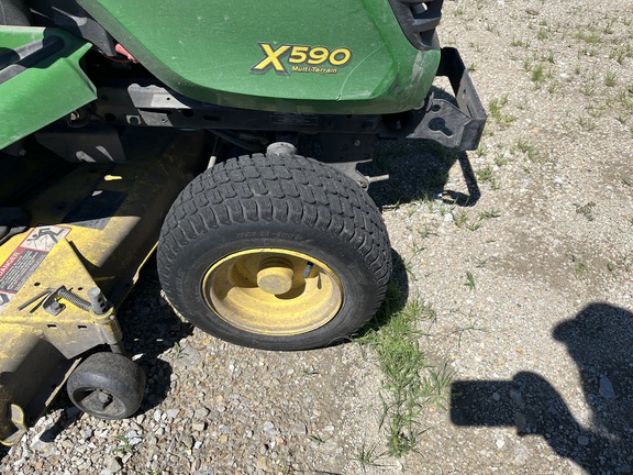 2015 John Deere X590 - Photo11