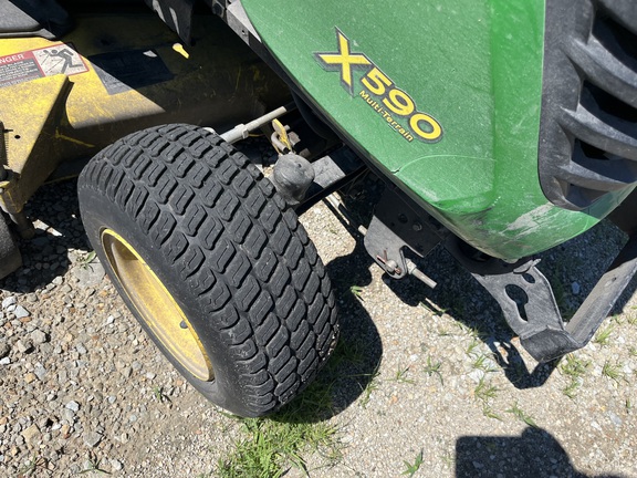 2015 John Deere X590 - Photo12