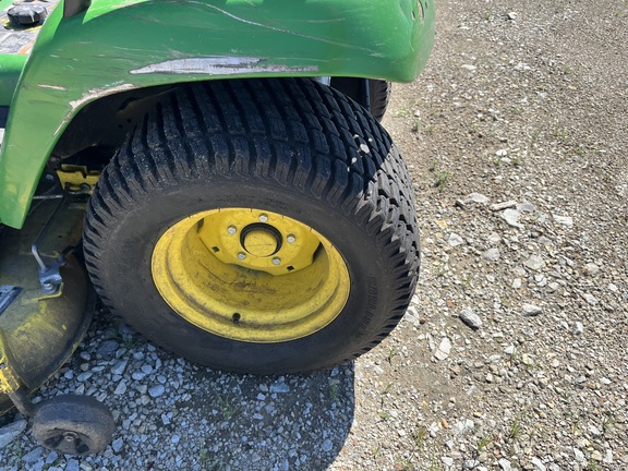 2015 John Deere X590 - Photo15
