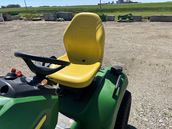 2015 John Deere X590 - Photo21