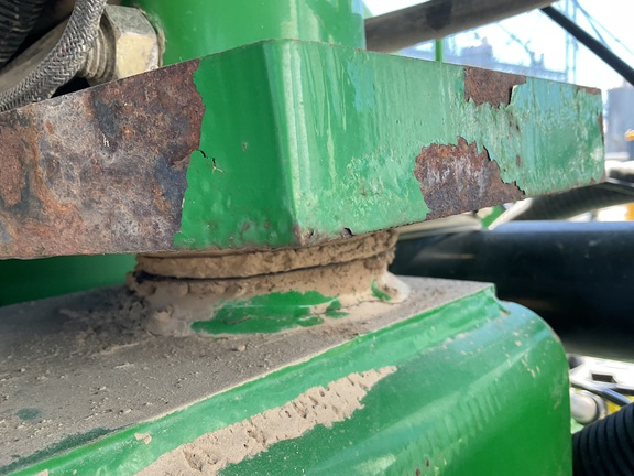 2010 John-Deere DB60