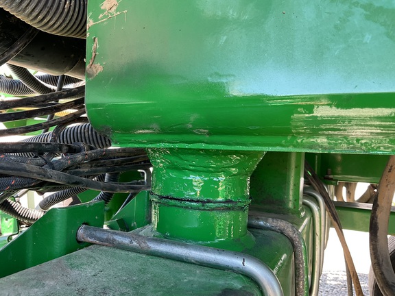 2010 John-Deere DB60