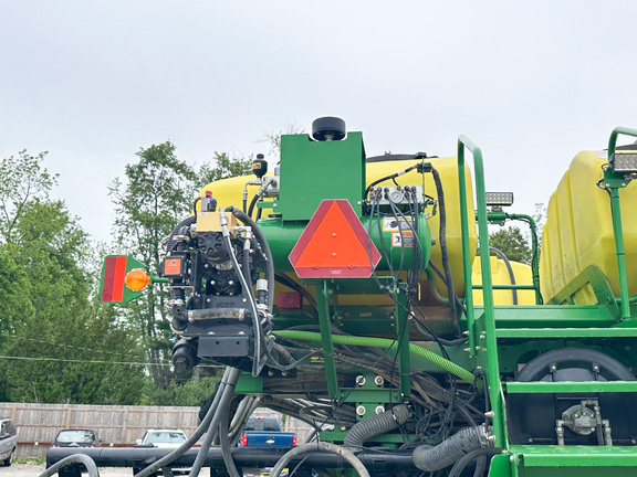 2010 John-Deere DB60