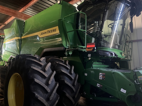 Photo of 2025 John Deere S7 800