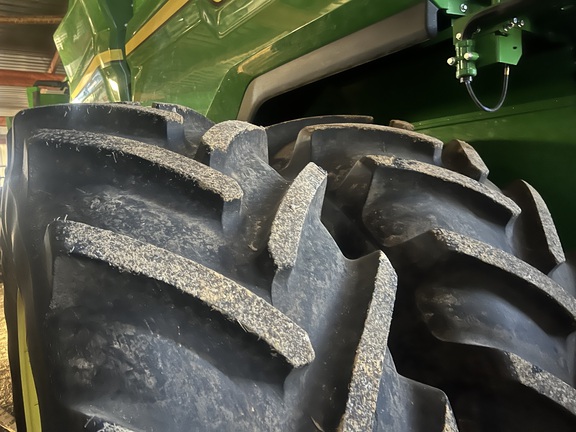 Photo of 2025 John Deere S7 800