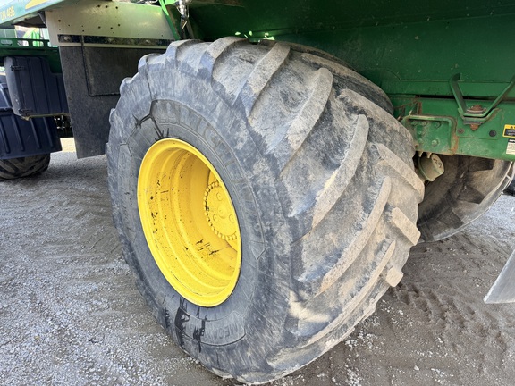 Photo of 2020 John Deere F4365
